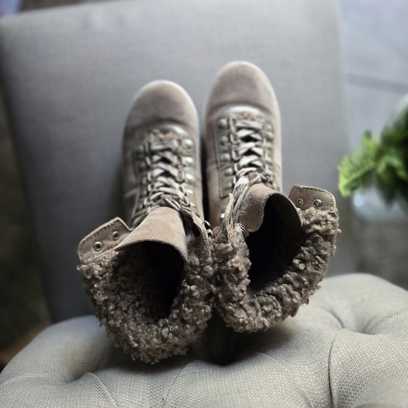 Sam Eldeman Gray Lace Up Fur Lined Winter Boots ~size 6 - Picture 8 of 9